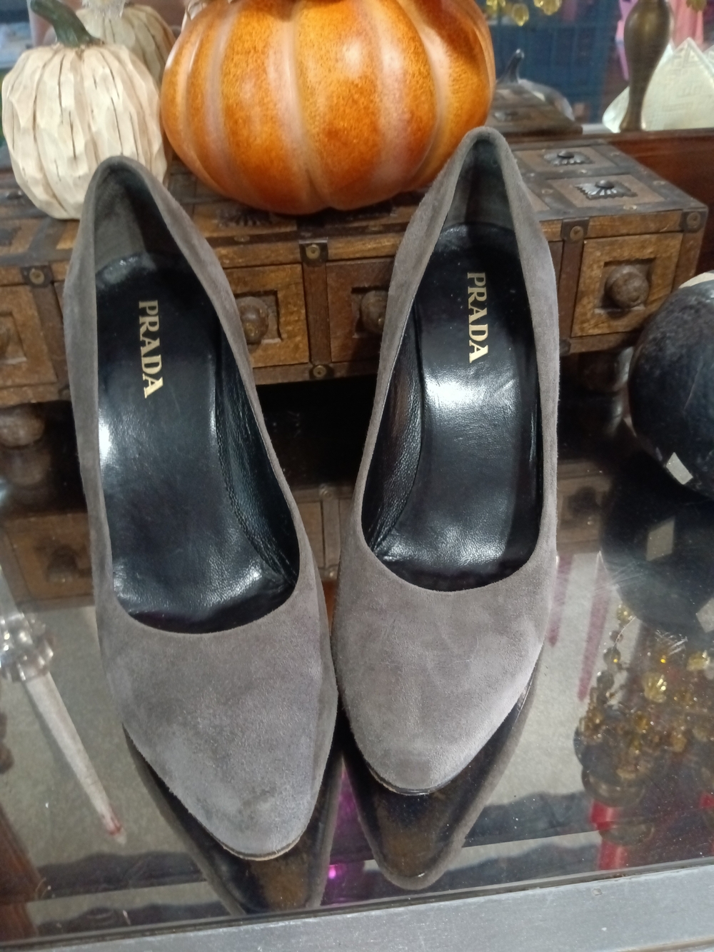 PRADA Women's Gray Suede Pumps